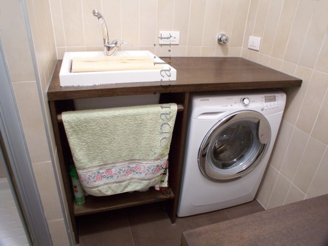 Mobile bagno con portabiancheria ~ avienix.com for . Lavatrice asciugatrice colonna