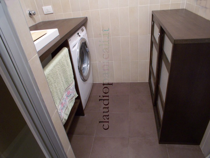 Mobile bagno con portabiancheria ~ fatua.net for . Mobile a colonna per lavatrice e asciugatrice