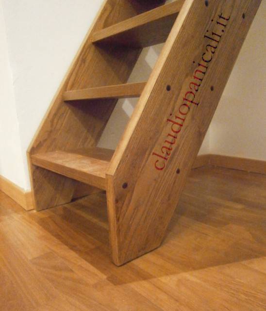 Scala su misura in legno per soppalco in legno e ferro acciaio su ... Come rivestire una colonna portante interna in legno